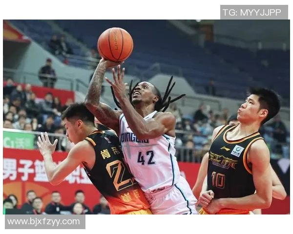 CBA11赛季山东队对阵上海队精彩对决全场回顾与分析