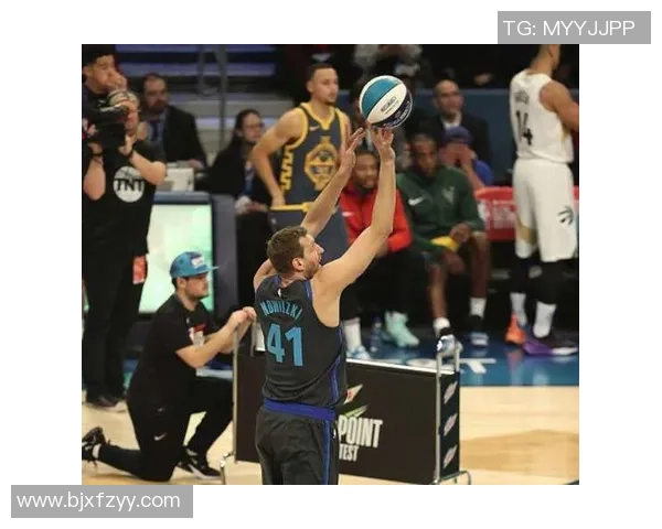 巴迪与度长的精彩对决揭示了技术与策略的较量与碰撞