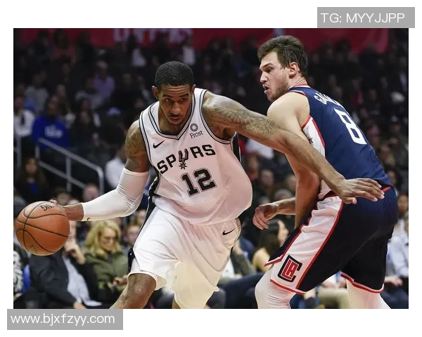 马刺与快船激战11月30日NBA常规赛精彩回顾与分析